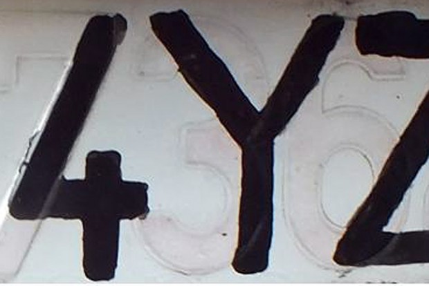 Nem hiszed el, milyen rendszámot fogtak a határon