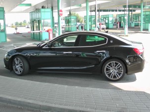 Drága autókat fogtak a magyar határőrök