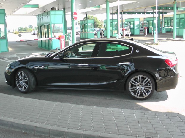 Drága autókat fogtak a magyar határőrök