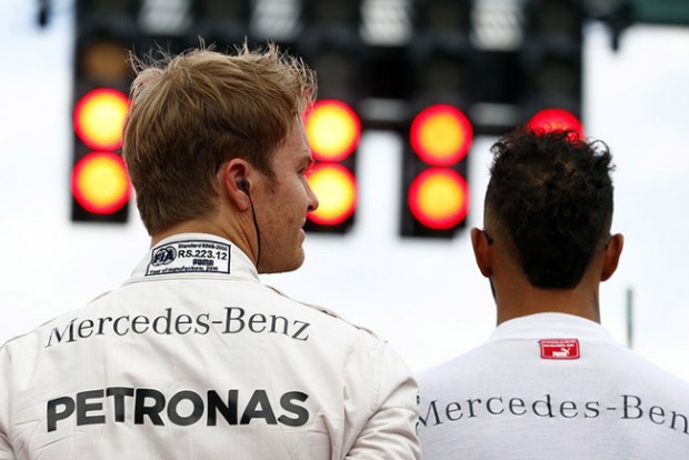 F1: A főnök panaszkodik a Rosberg-Hamilton párosra