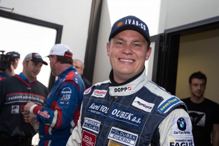 Van miért mosolyognia a Lackónak, hiszen ha egy ponttal is, de vezeti az Európa-bajnokság tabelláját. 