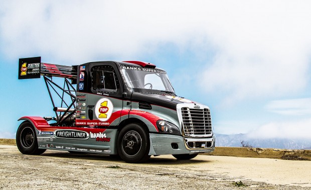 12 kamion, amit kiraknál a falra 3 banks-power-mike-ryan-freightliner-race-truck