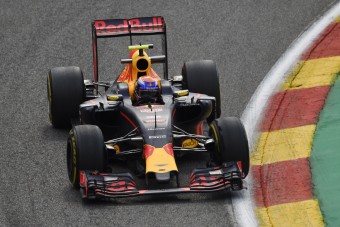 F1: Verstappent is meglepte az első hely