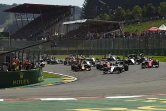 F1: Rosberg nyert, Hamilton hátulról lett a 3.