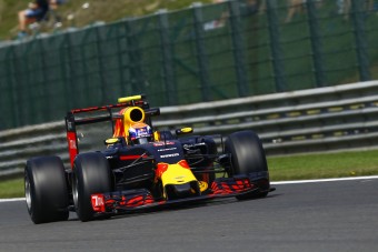Verstappen: Räikkönenék szégyellhetnék magukat!