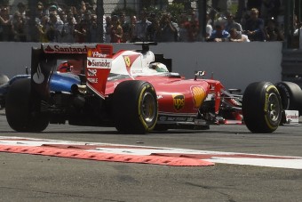 F1: Verstappen vette el a dobogót a Ferraritól