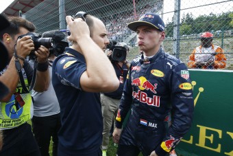 F1: Verstappent védi az FIA?