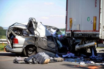 Megrázó fotók az M5-ösön történt halálos balesetről