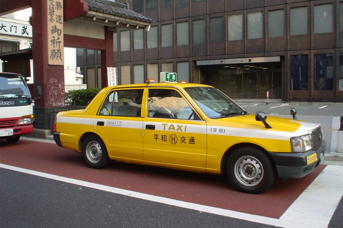 Nyolcszázötven kilométert taxizott, de nem fizetett