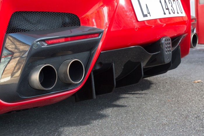 Ferrari, amiből a pesti milliárdos is vett 5 A leszorítőerőt csökkenti aktív hátsó diffúzor növeli a végsebességet
