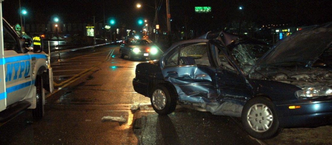 Részeg rendőr karambolozott várandós kismamával