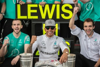 F1: Hamilton már majdnem vezeti a vb-t