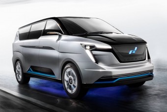 Buszlimuzint tervezett a szupersportkocsi-gyártó