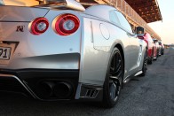 GT-R – Kényelemre gyúr a japán szörny 34