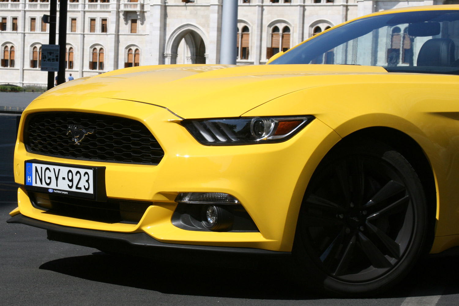 Ford Mustang, négy hengerrel: nem tragédia 5