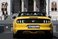 Ford Mustang, négy hengerrel: nem tragédia 38