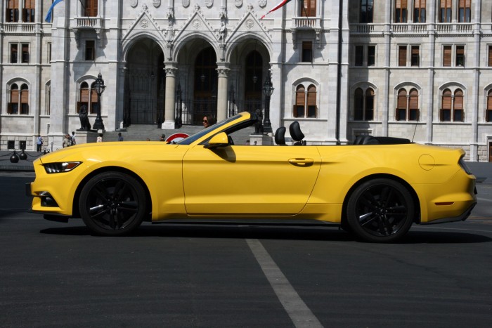Ford Mustang, négy hengerrel: nem tragédia 1 Ford Mustang, négy hengerrel: nem tragédia 1