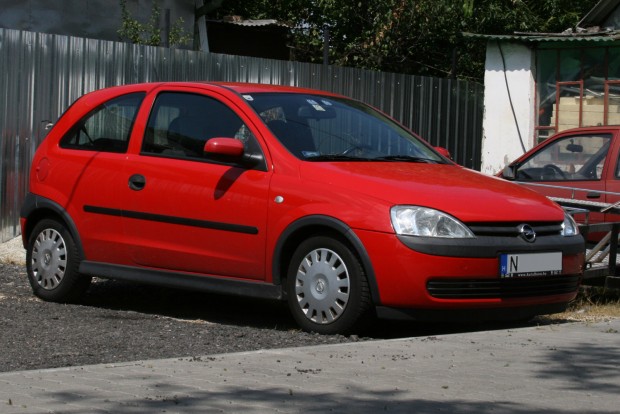 Használt autó: mit vegyen egy kezdő? 3 Ezres, Euro 4-es motorja miatt a behozatal csekély költségekkel jár. A regadó 21 600 Ft, a vagyonszerzési illeték 19 350
