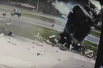 Lehetetlen balesetet élt túl az autós