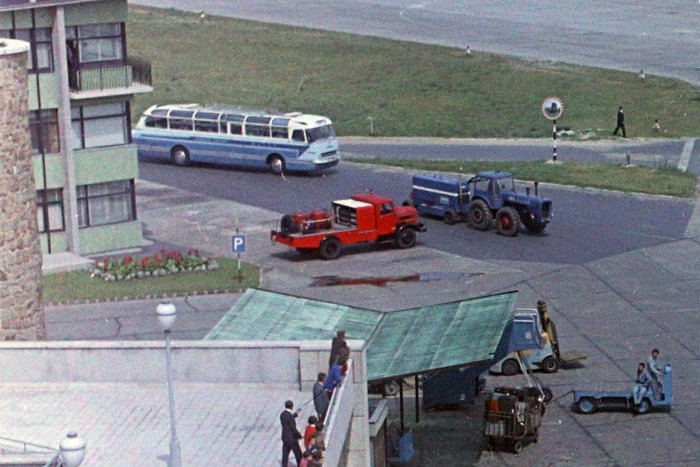 Minden egy képen: Ikarus busz, Csepel teherautó és Dutra traktor