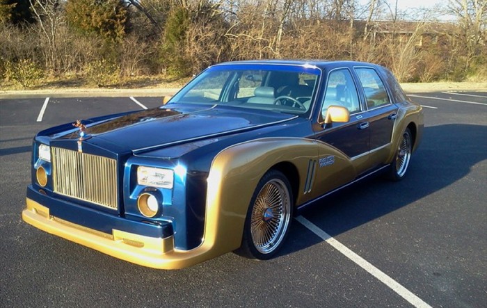 Rolls-Royce-Lincoln-Town-Car