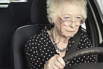 Megverték a nagyit, elmentek szexelni