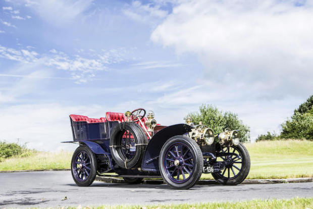 Eladó a világ legelső Mercedese