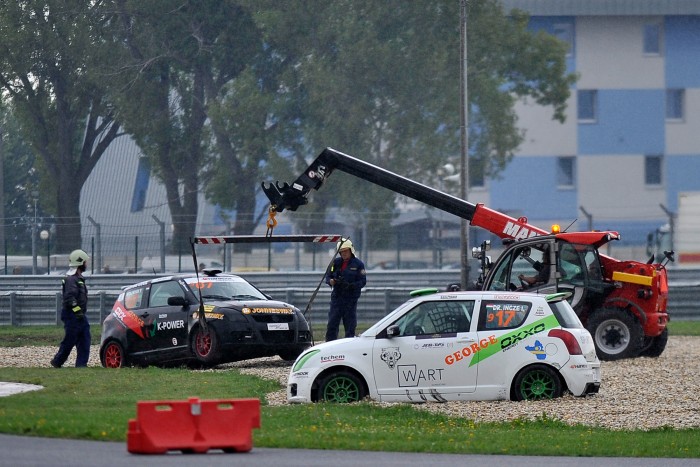 Női győztes a Suzukik versenyében 6 | Vezess speedlight_szloring_hankook_race2_32
