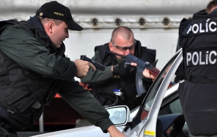 32 lövést adtak le lányokra Nagyszombatnál