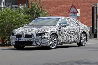 Akár luxuskupé is lehetne, pedig ez az új VW CC szedán