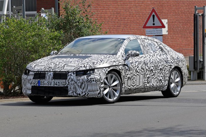 Akár luxuskupé is lehetne, pedig ez az új VW CC szedán