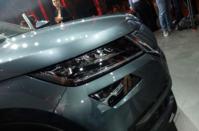 Íme, a medve ihlette hétszemélyes Škoda, a Kodiaq 2 A négyszemű tekintet a legmerészebb ötlet, amit ellőttek a Skoda tervezői