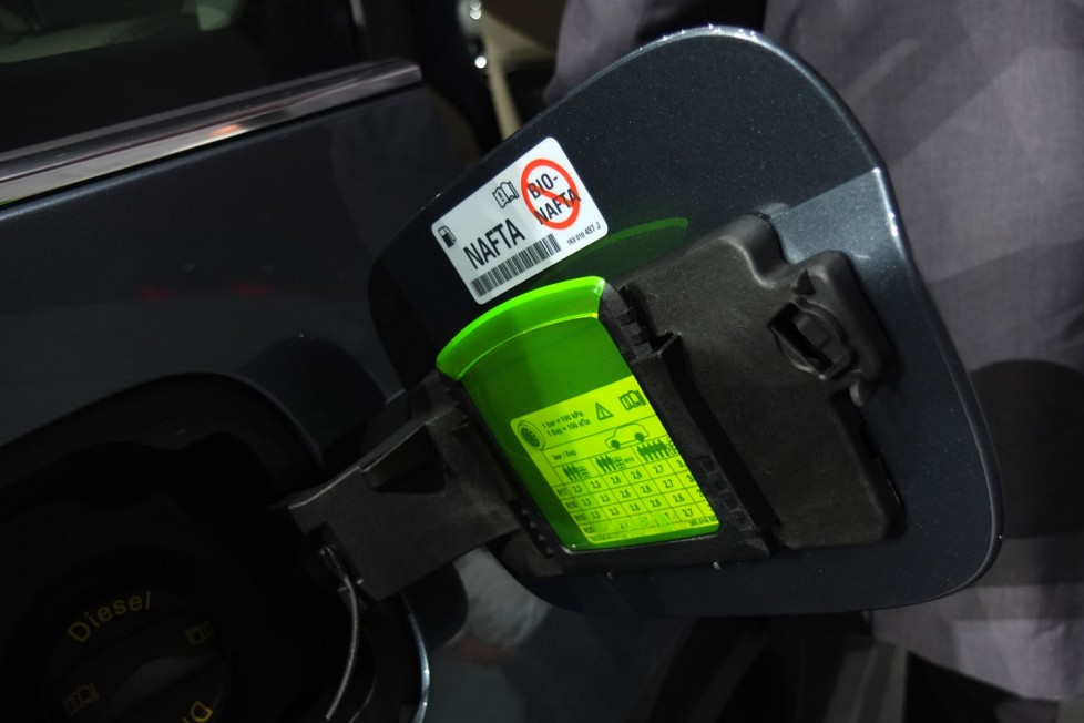 Íme, a medve ihlette hétszemélyes Škoda, a Kodiaq 3 Mára természetes, hogy a Skoda apró ötletekkel teszi érdekesebbé típusait, ez most sincs másként, a jégkaparó alap.
