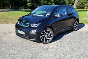 Megpróbált megszívatni az ELMŰ, de a nála okosabb BMW nem hagyta