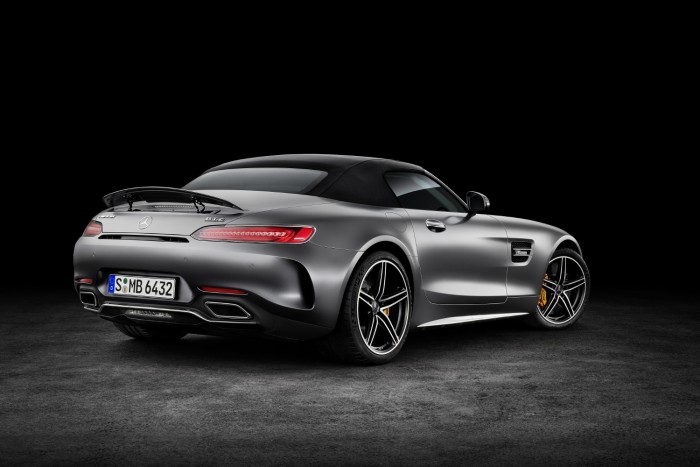 Duplázva nyit az AMG GT Roadster 43