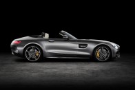 Duplázva nyit az AMG GT Roadster 22