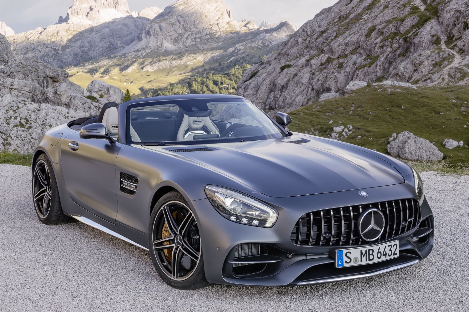 Duplázva nyit az AMG GT Roadster 20