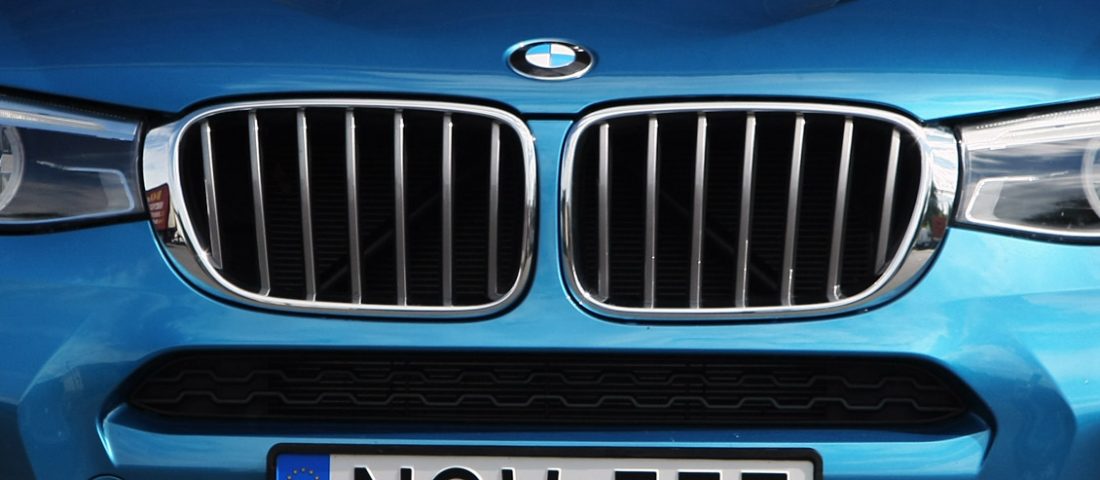 Bitang erő az értelmetlen testben: BMW X4 M40i