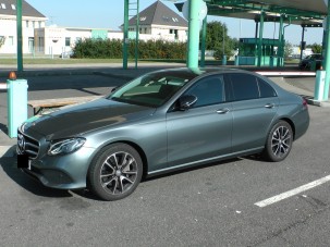 Egészen friss, de már lopott E-Mercit fogtak a magyar határőrök