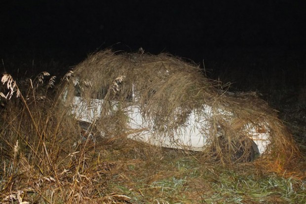 Egy rakás fű alá rejtették a lopott autót Endrefalván