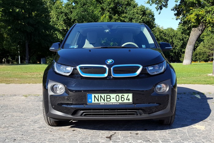Megpróbált megszívatni az ELMŰ, de a nála okosabb BMW nem hagyta 2 2