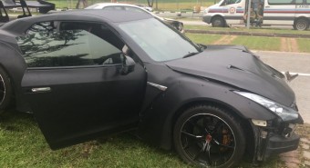 Haveroknak vágott fel a 18 éves srác Nissan GT-R-jével, kemény ütközés lett a vége