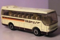 A Matchbox által 1986-ban gyártott Ikarus 350-es turistabusz