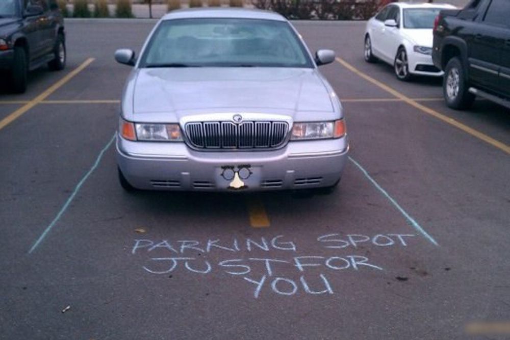 6.- Ez a legjobb! "Parkolóhely, csak neked!" :)