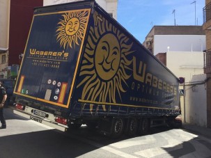 Külföldiek röhögnek a magyar kamionosokon