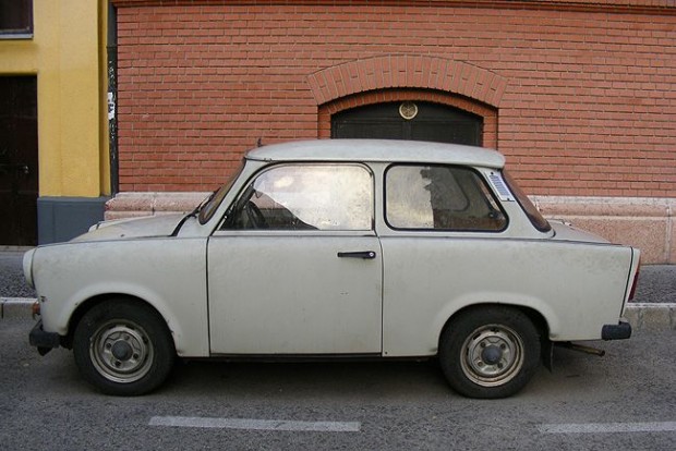 Ebben a reklámban pont egy farmert ér a Trabant