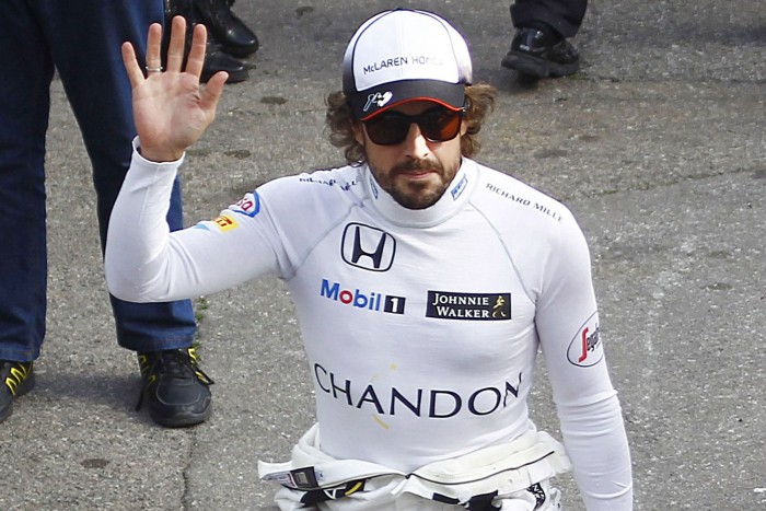 F1: Alonso könyvet ír, nem pokémonozik