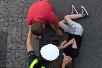 Erős hatású kisfilm az okostelefonok jelentette veszélyről