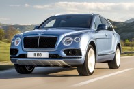 A Bentley gyártja a leggyorsabb dízel SUV-ot 15