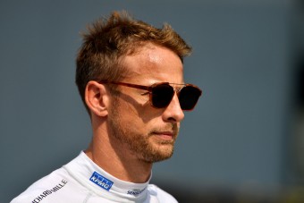 F1: Button csak a Ferrarit sajnálja